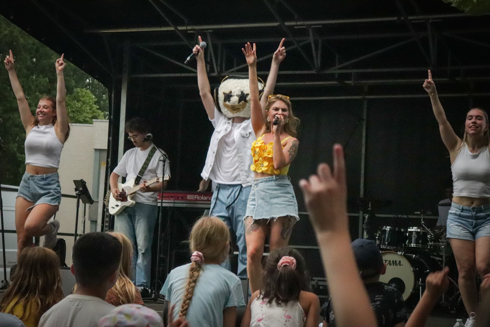 Loco Kids Band - book this party band for events in Belgium and the Netherlands